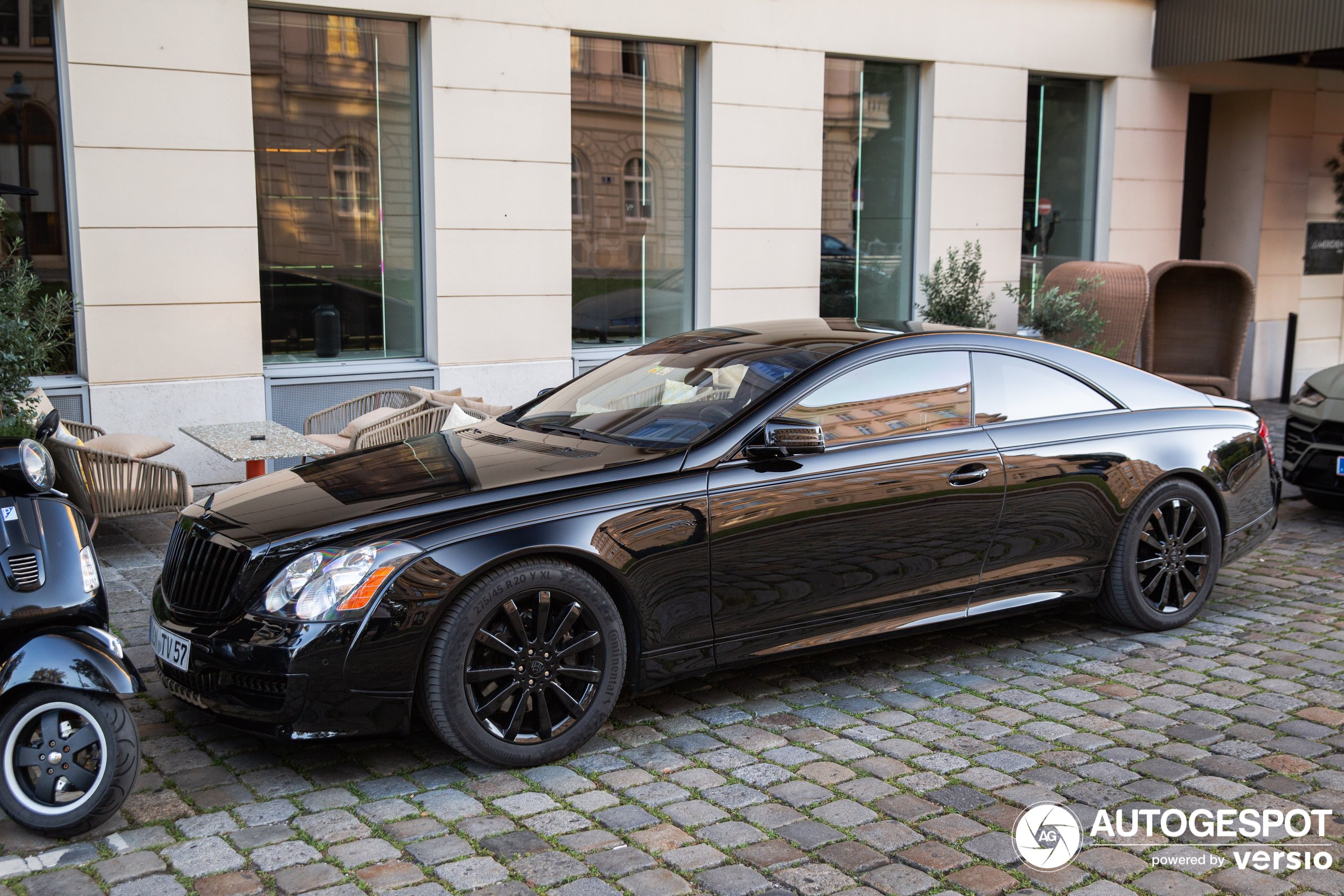 A very rare sighting - a Xenatec 57S Cruisero Coupe in Vienna