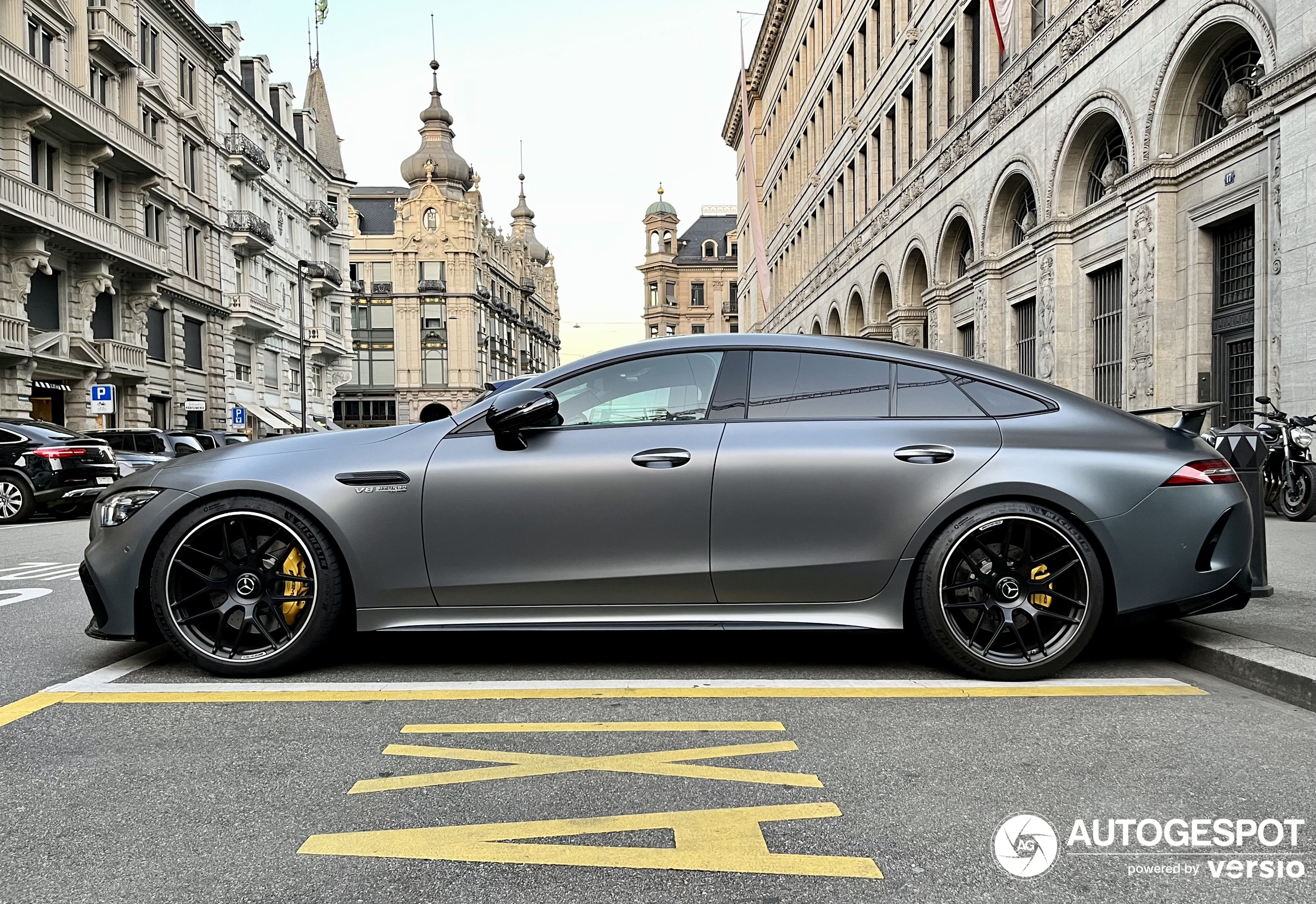 Mercedes-AMG GT 63 S X290