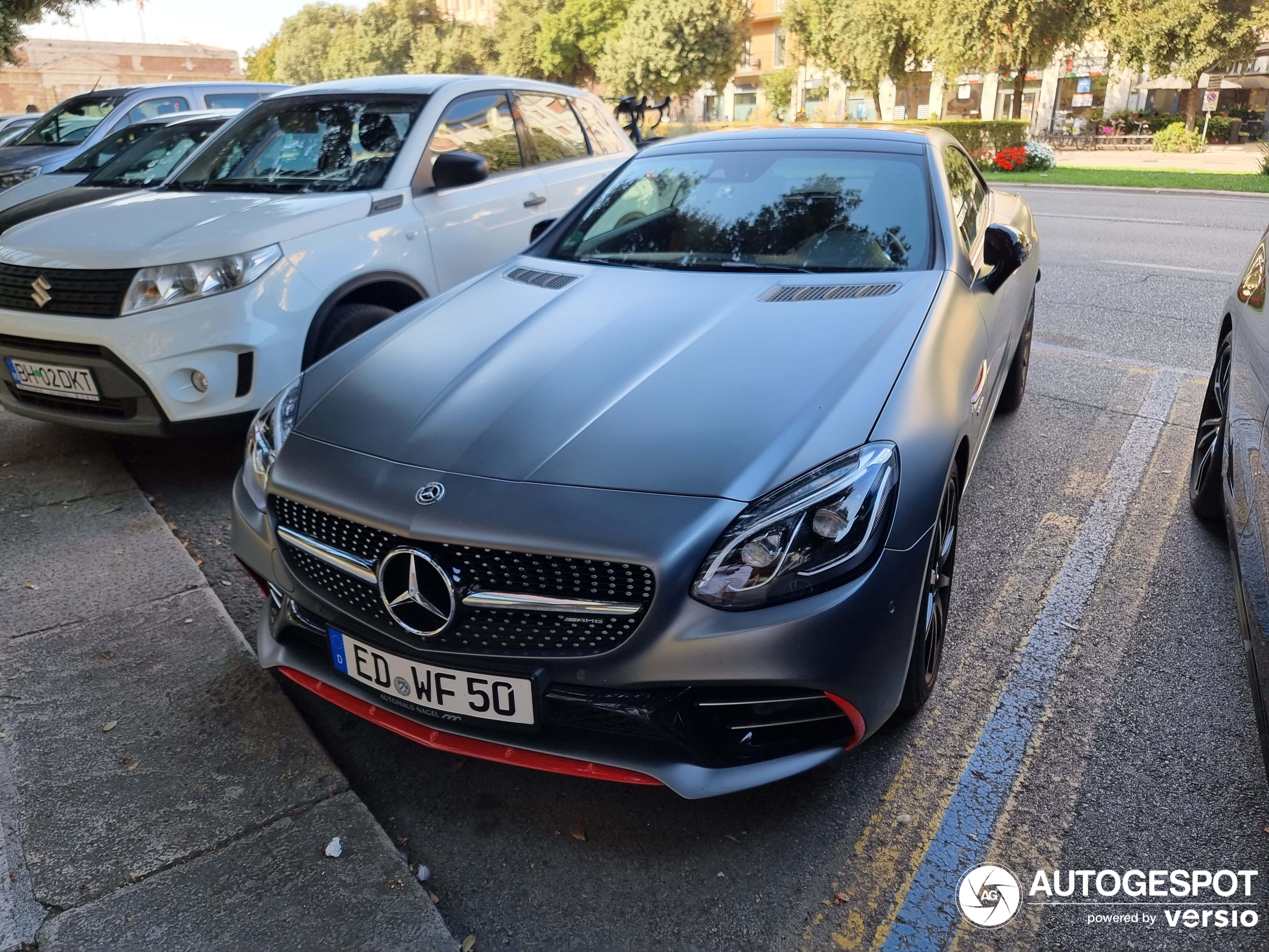 Mercedes-AMG SLC 43 R172 RedArt Edition