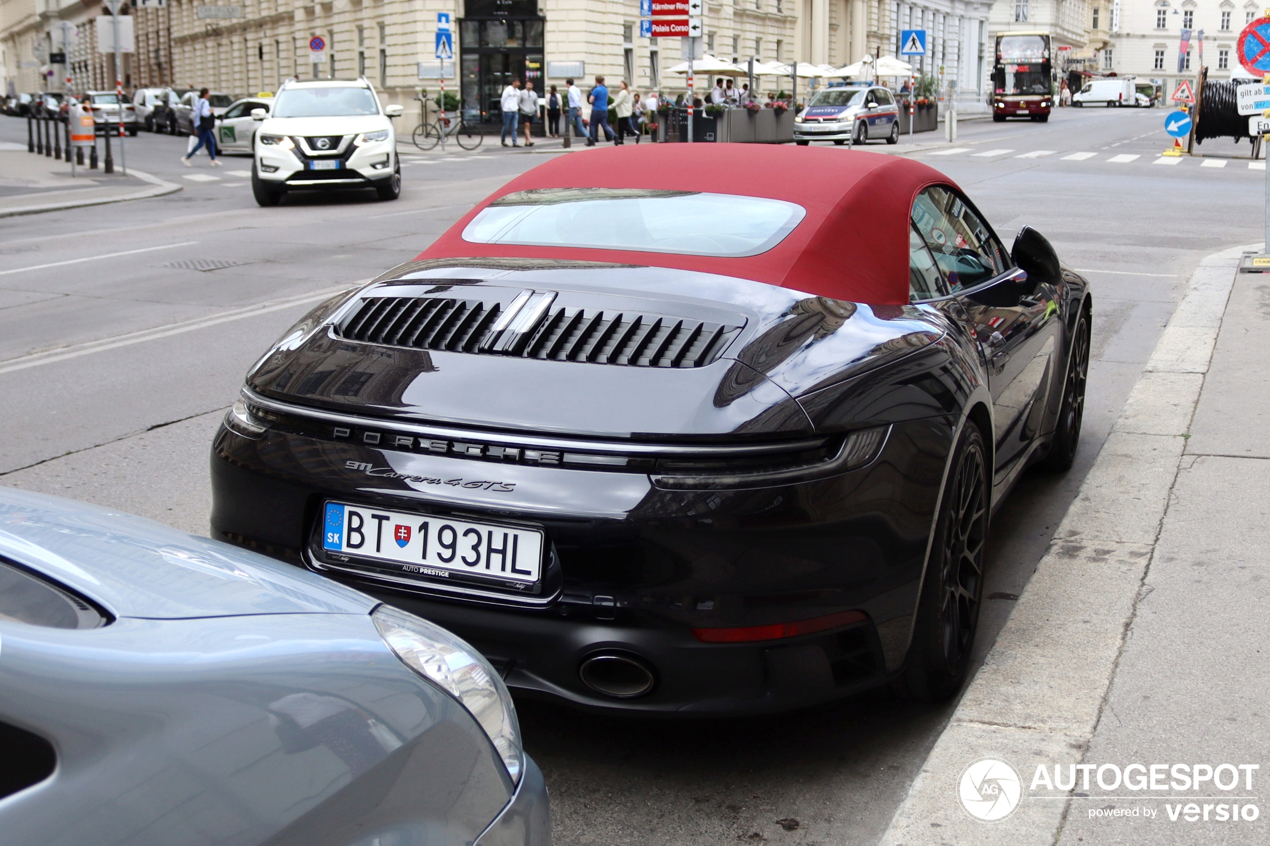 Porsche 992 Carrera 4 GTS Cabriolet