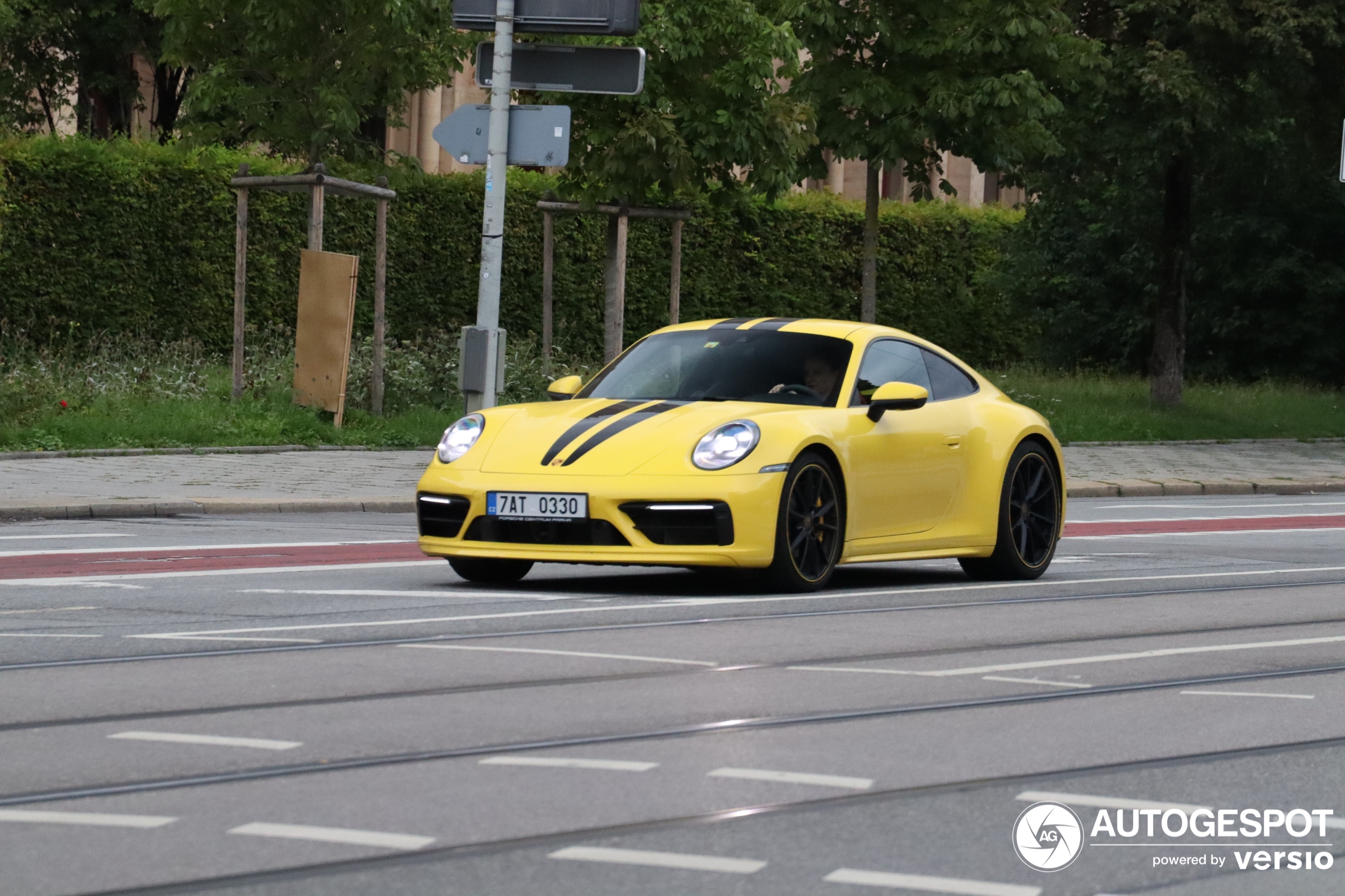 Porsche 992 Carrera 4S