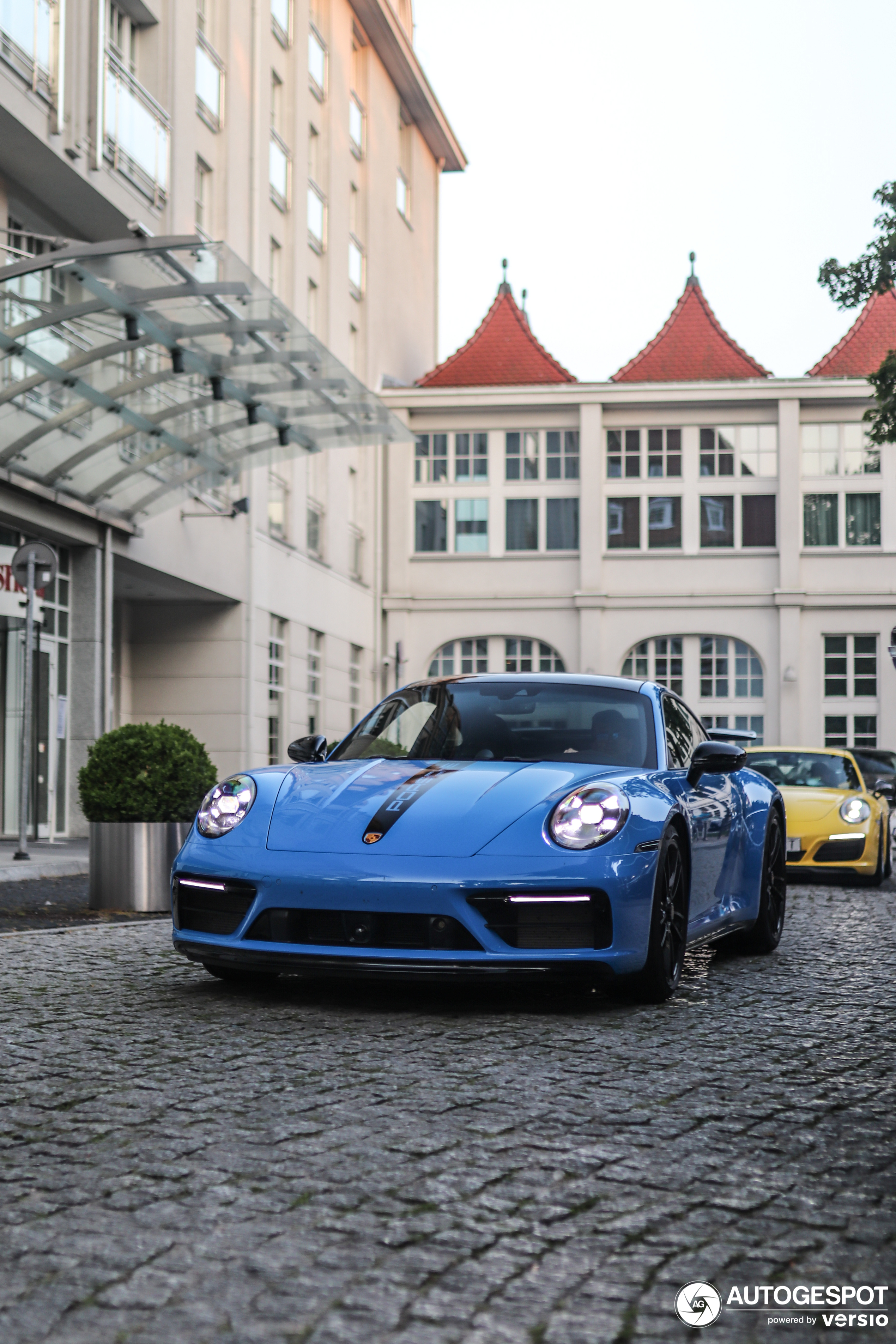 Porsche 992 Carrera GTS