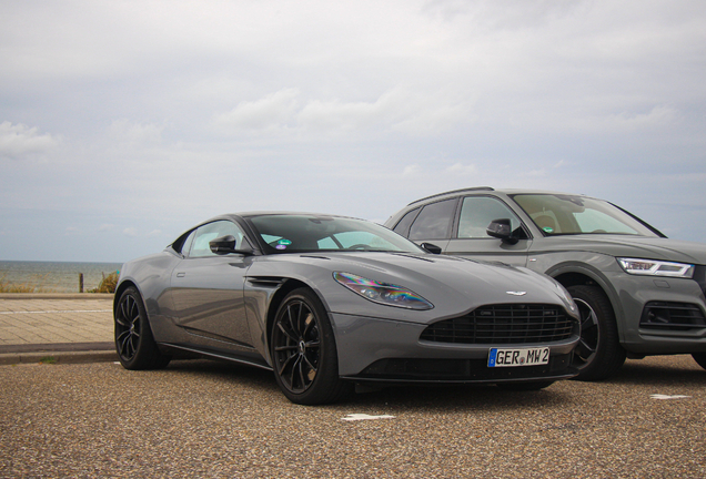 Aston Martin DB11