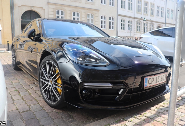 Porsche 971 Panamera Turbo