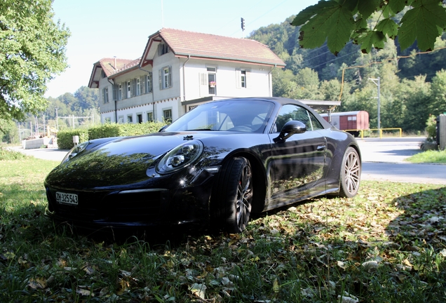 Porsche 991 Carrera 4S Cabriolet MkII