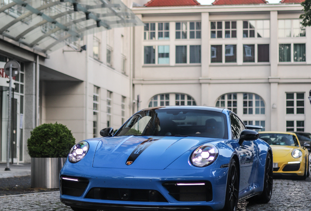 Porsche 992 Carrera GTS