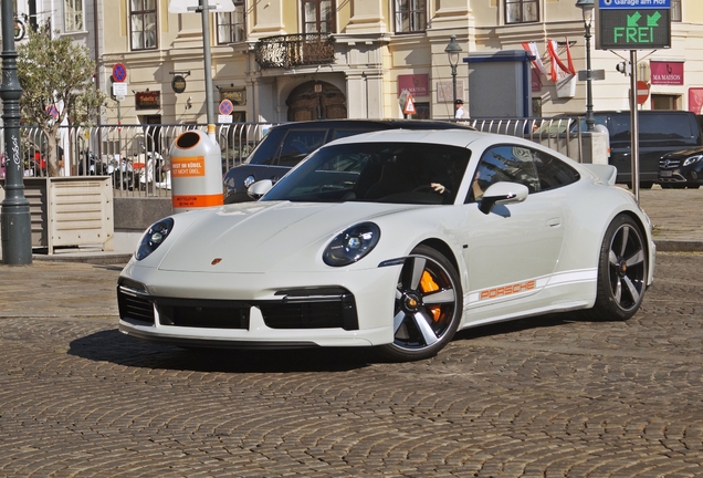 Porsche 992 Sport Classic