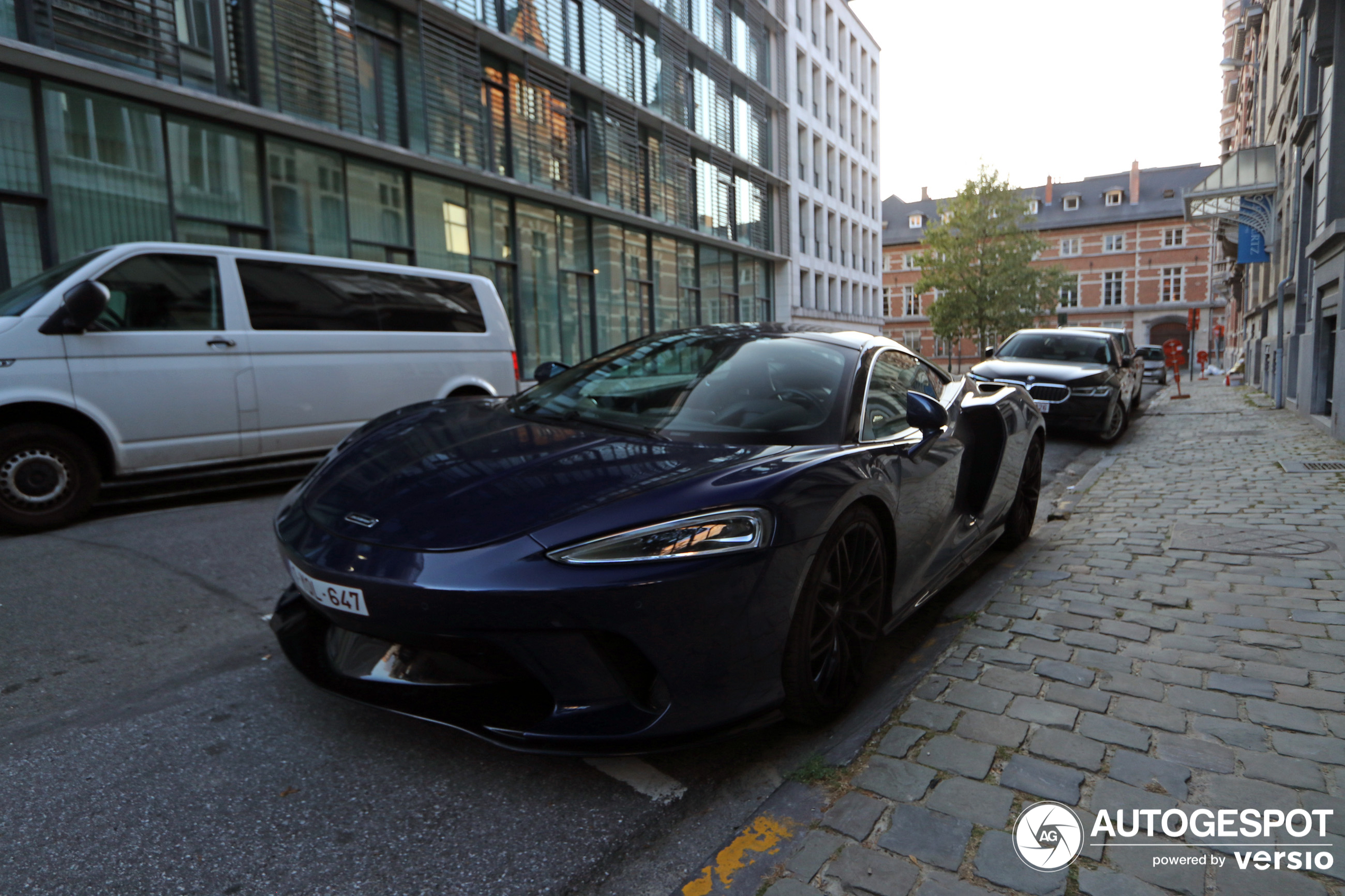 McLaren GT