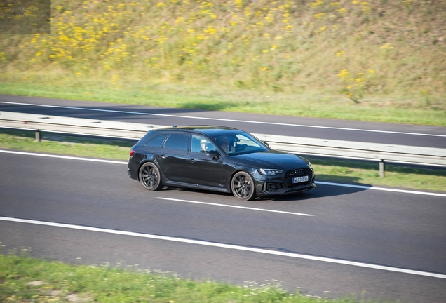 Audi RS4 Avant B9