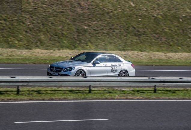 Mercedes-AMG C 63 S W205