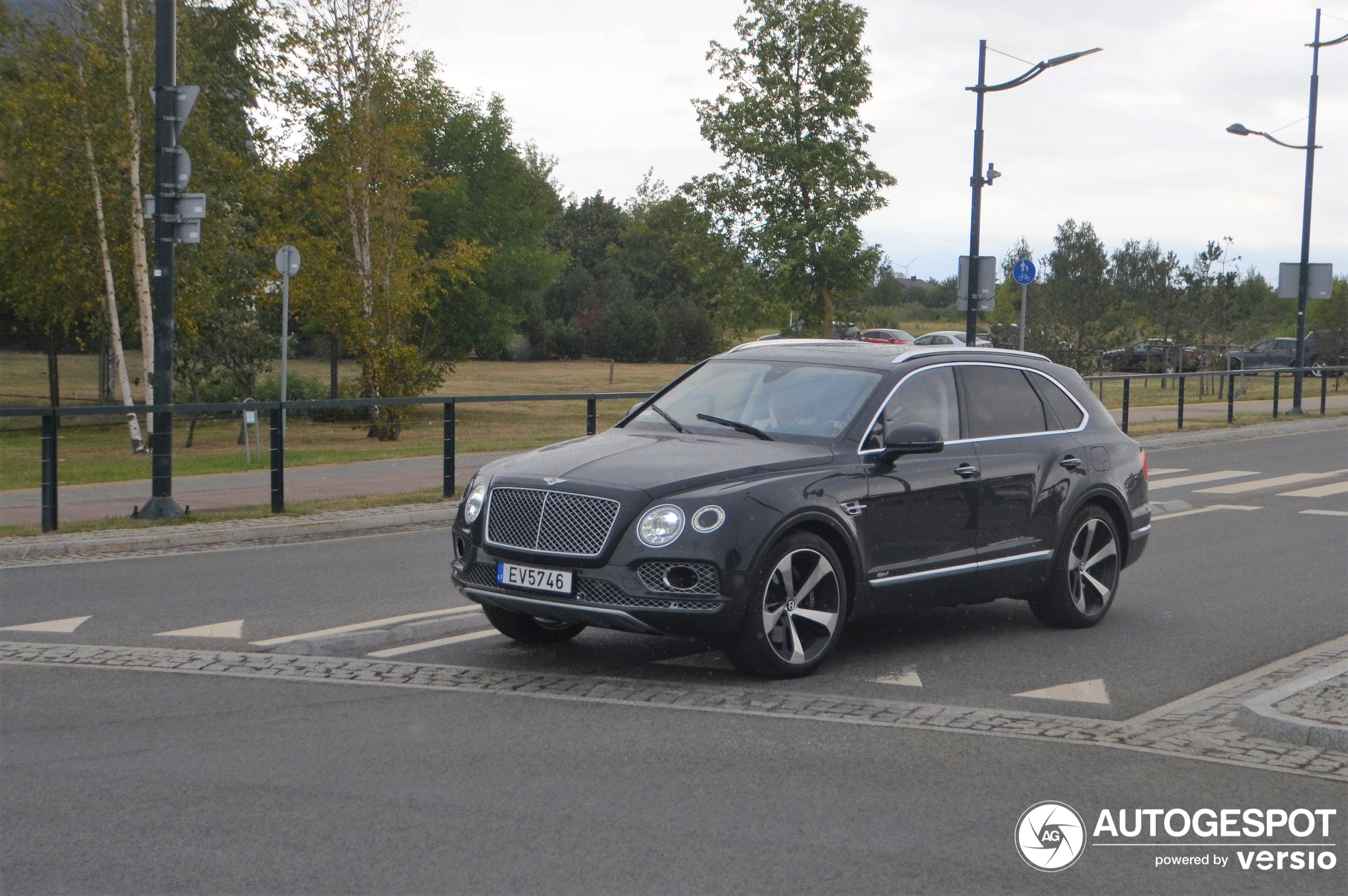 Bentley Bentayga Hybrid