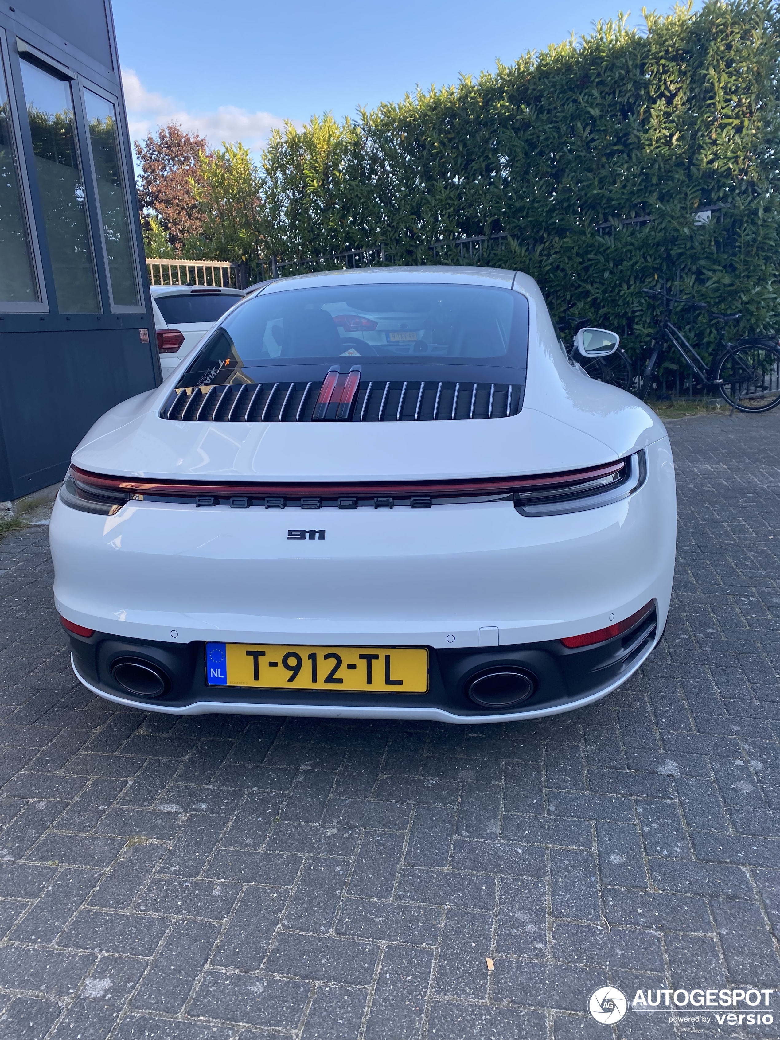 Porsche 992 Carrera 4S