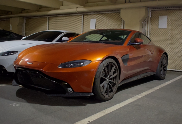 Aston Martin V8 Vantage 2018