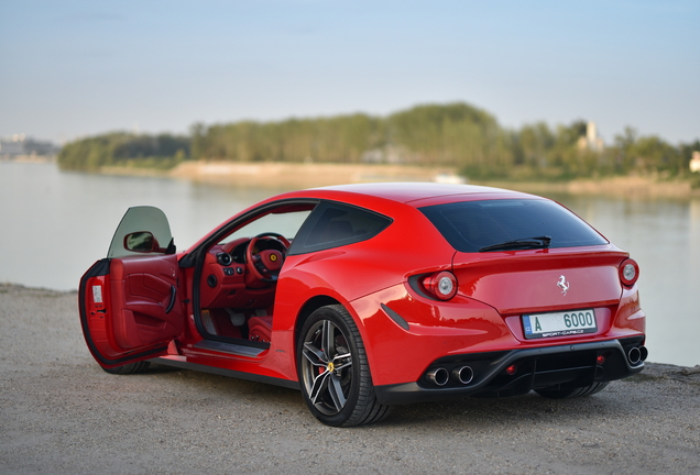 Ferrari FF