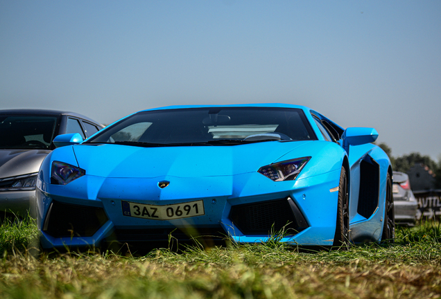 Lamborghini Aventador LP700-4