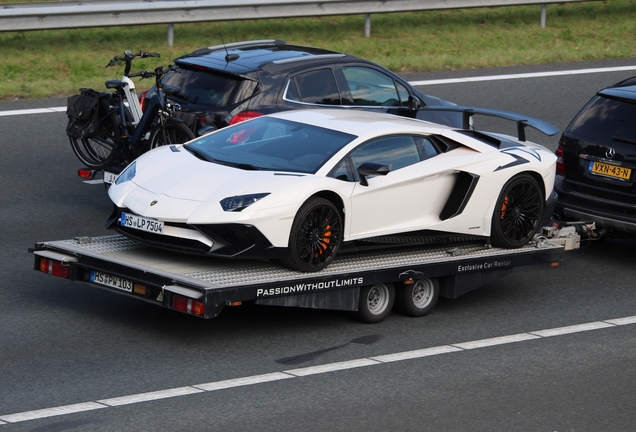 Lamborghini Aventador LP750-4 SuperVeloce