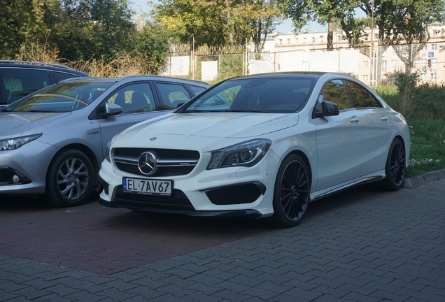 Mercedes-Benz CLA 45 AMG C117