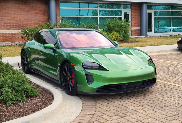 Porsche Taycan GTS Sport Turismo