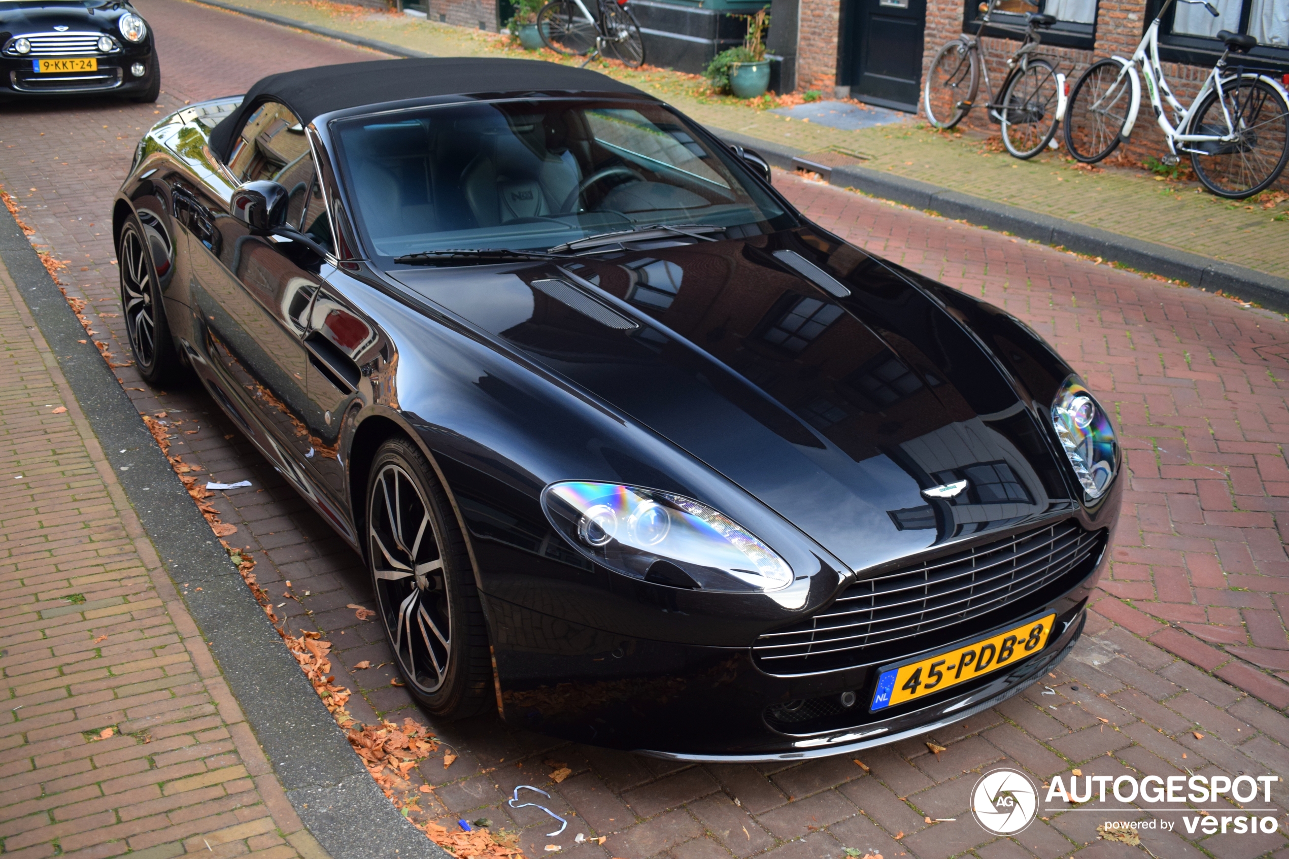 Aston Martin V8 Vantage N420 Roadster