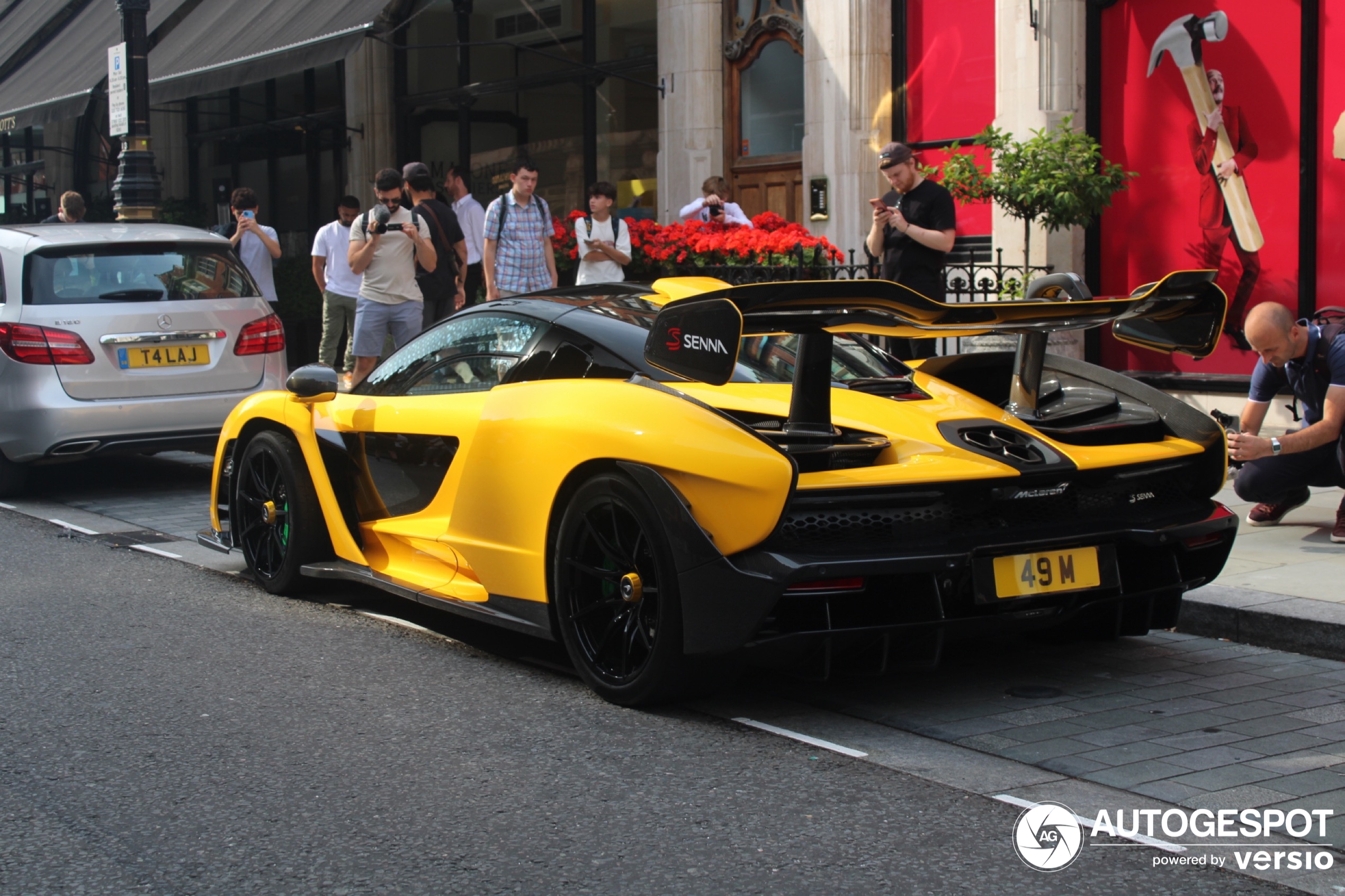 Again this Senna shows up in London