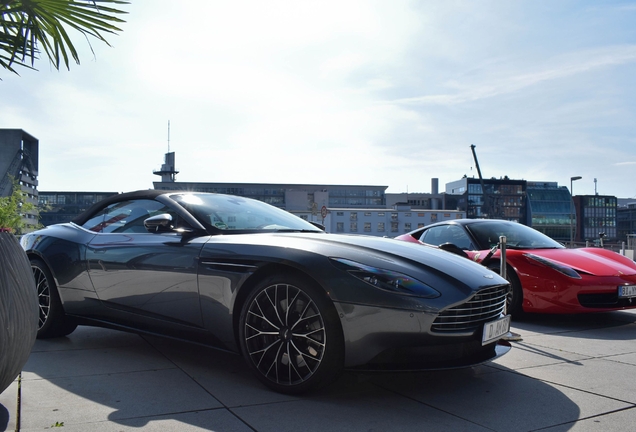 Aston Martin DB11 V8 Volante