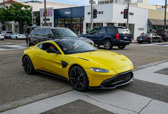 Aston Martin V8 Vantage 2018