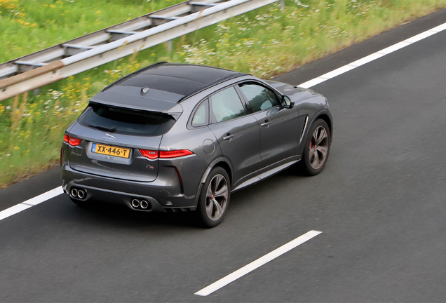 Jaguar F-PACE SVR