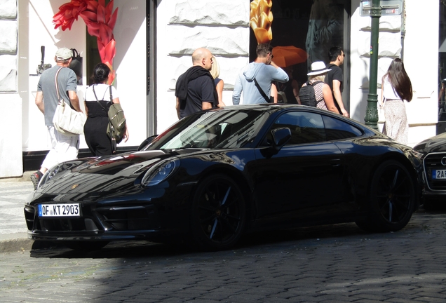 Porsche 992 Carrera 4S