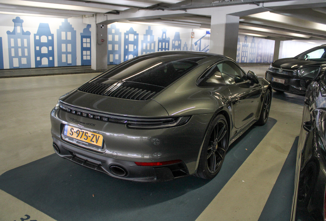 Porsche 992 Carrera GTS