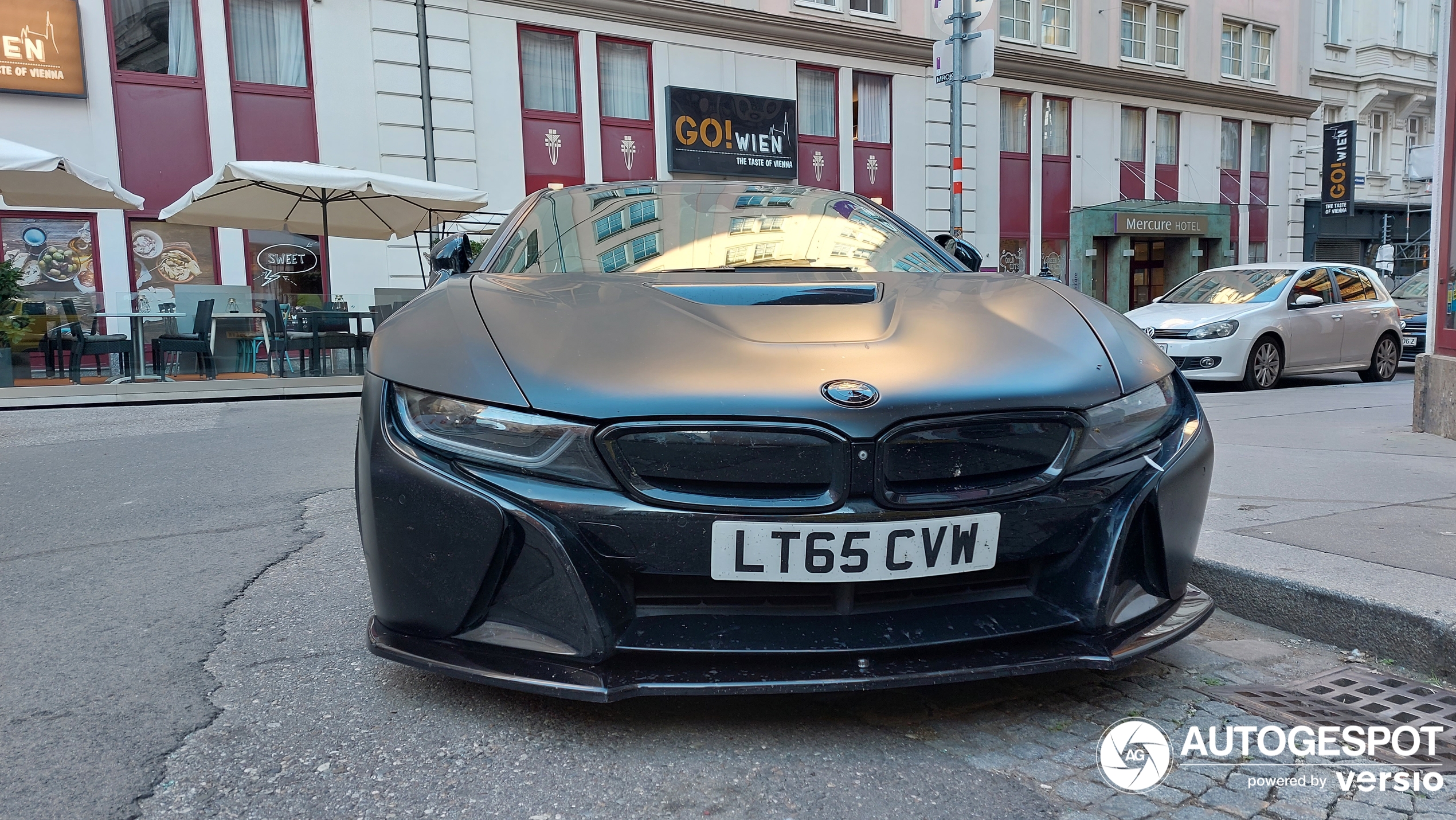 BMW i8