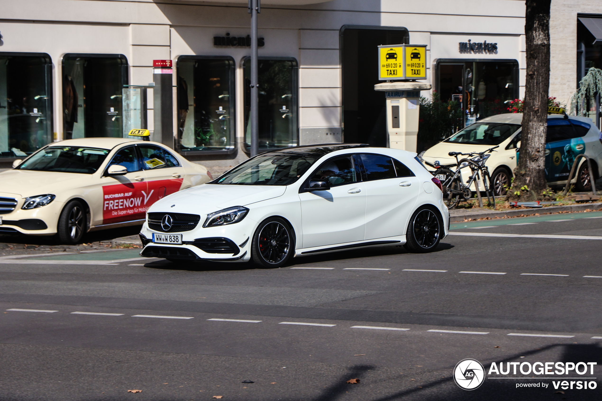 Mercedes-AMG A 45 W176 2015