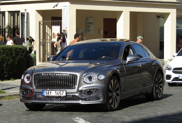 Bentley Flying Spur Hybrid Azure