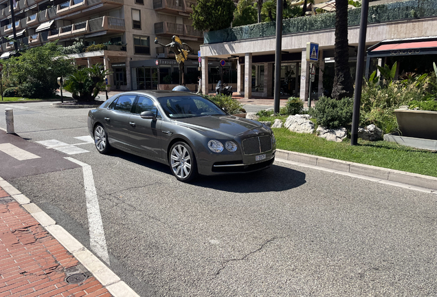 Bentley Flying Spur V8