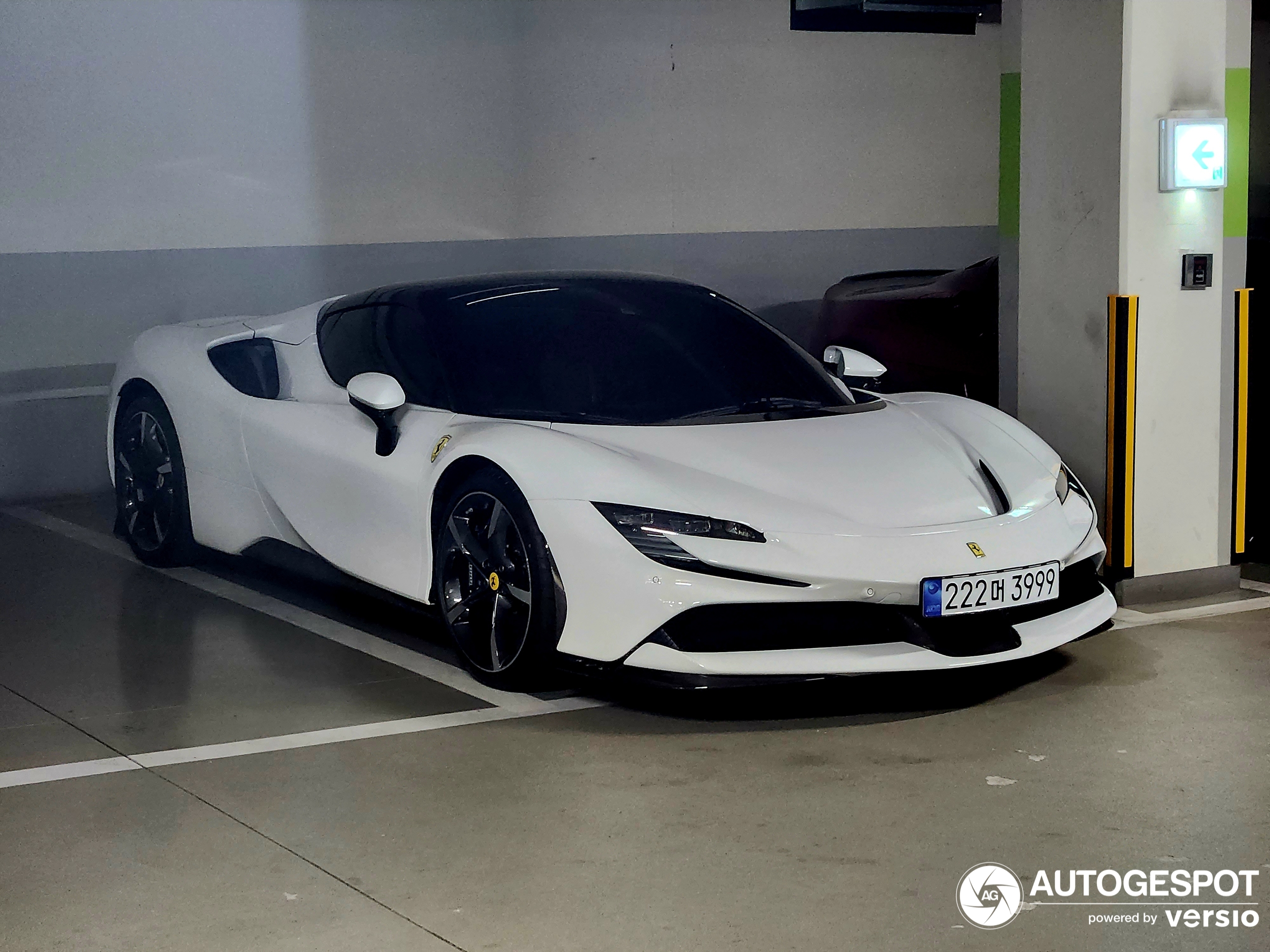 Ferrari SF90 Spider