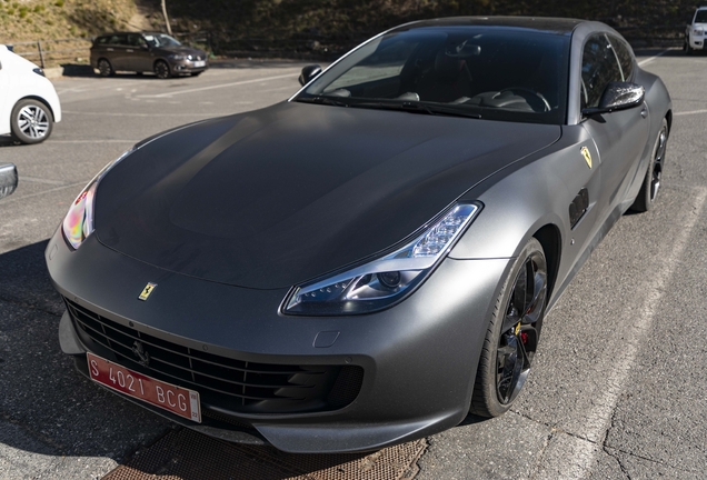 Ferrari GTC4Lusso T