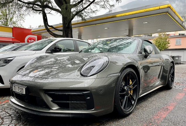 Porsche 992 Carrera 4 GTS Cabriolet