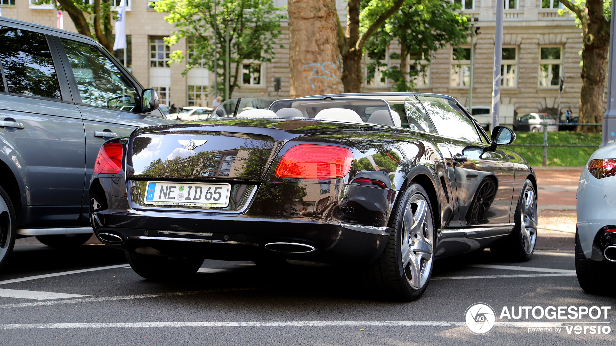 Bentley Continental GTC 2012