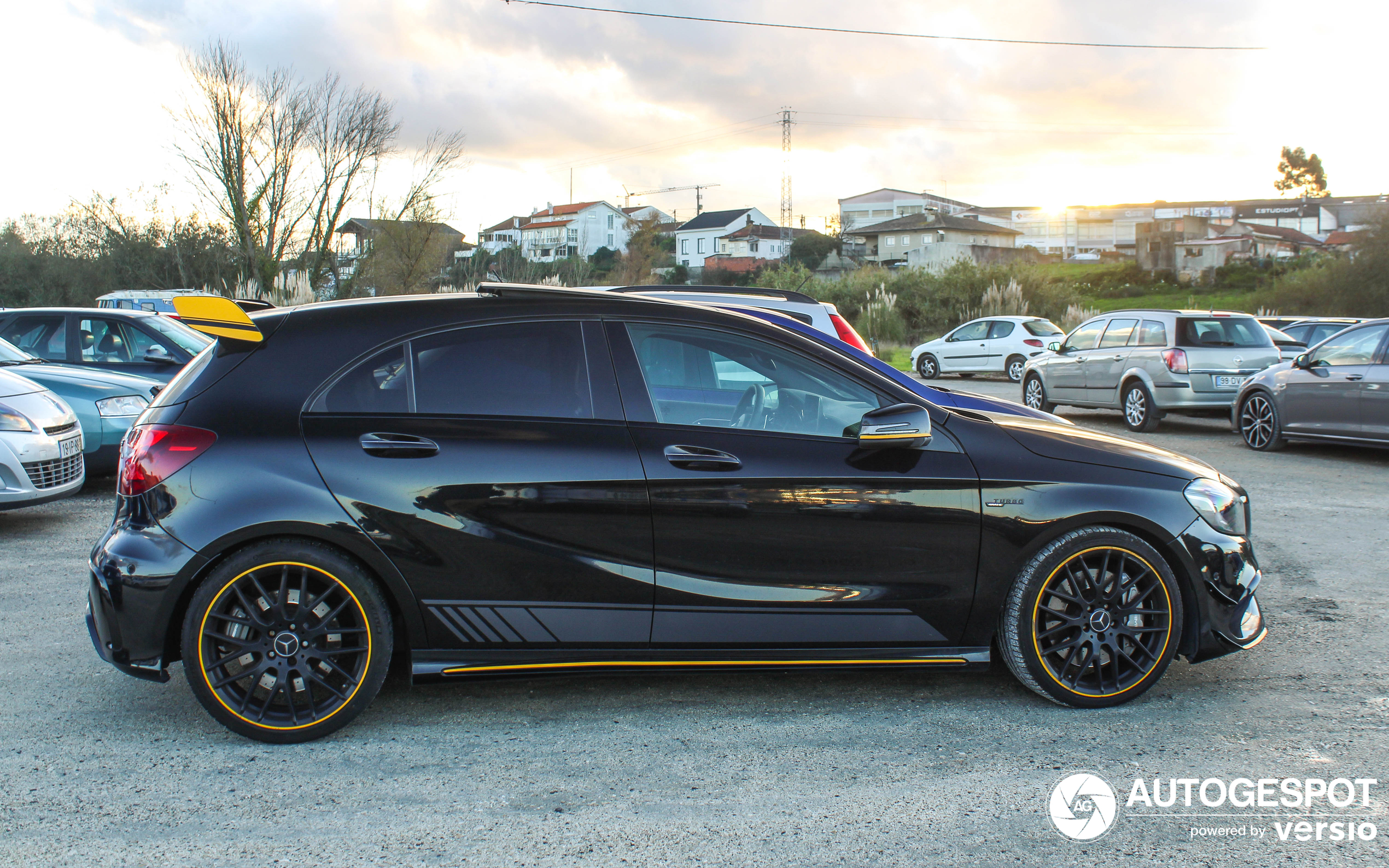 Mercedes-AMG A 45 W176 Yellow Night Edition