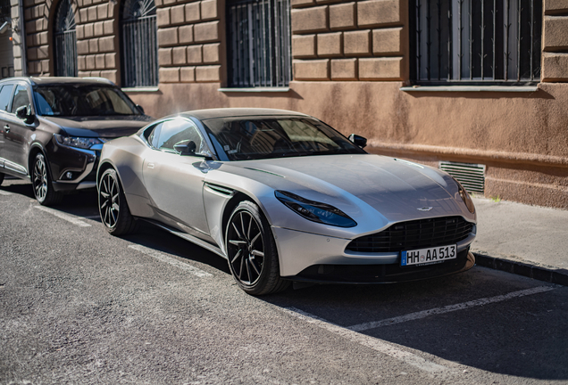 Aston Martin DB11 V8