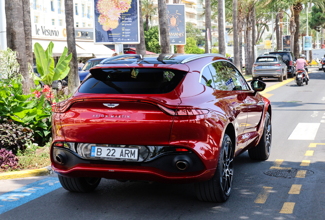 Aston Martin DBX