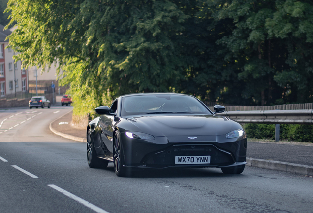 Aston Martin V8 Vantage 2018