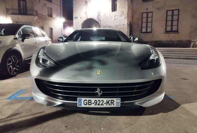 Ferrari GTC4Lusso T