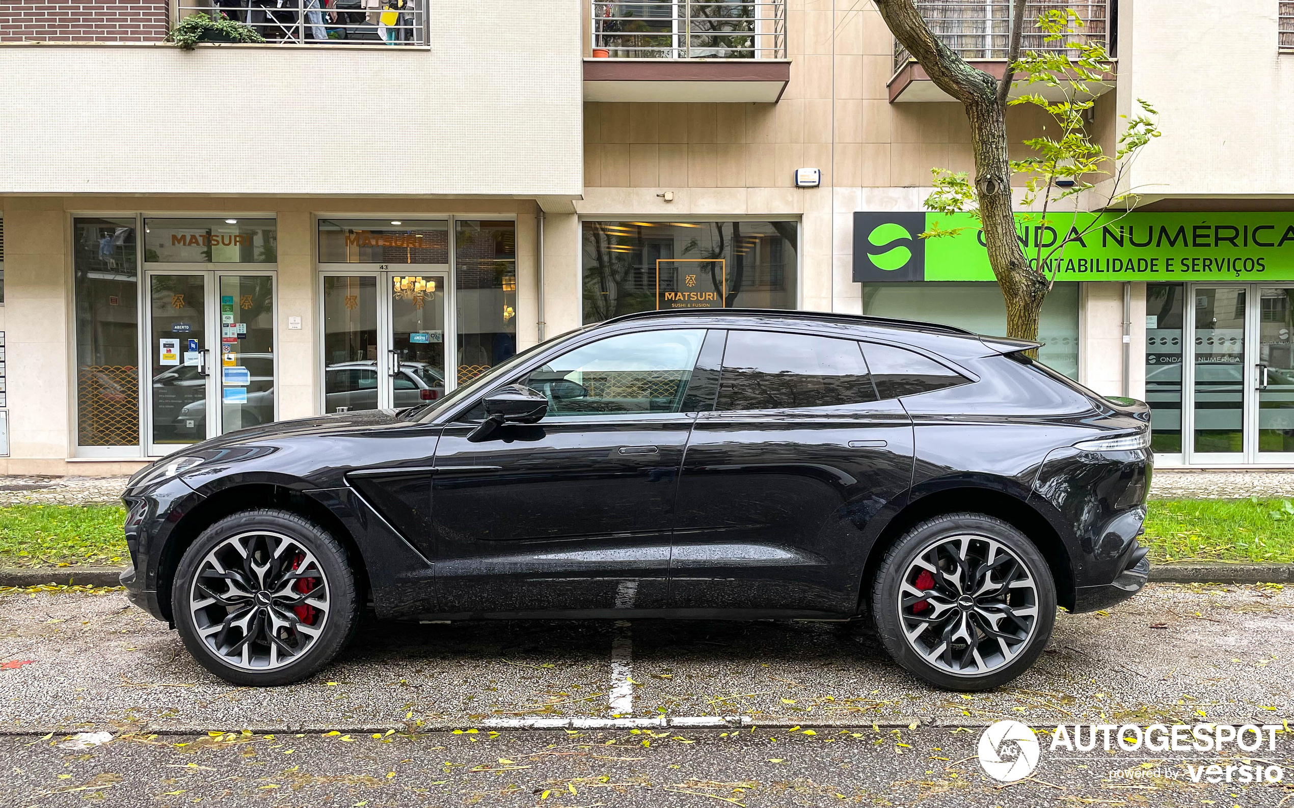 Aston Martin DBX