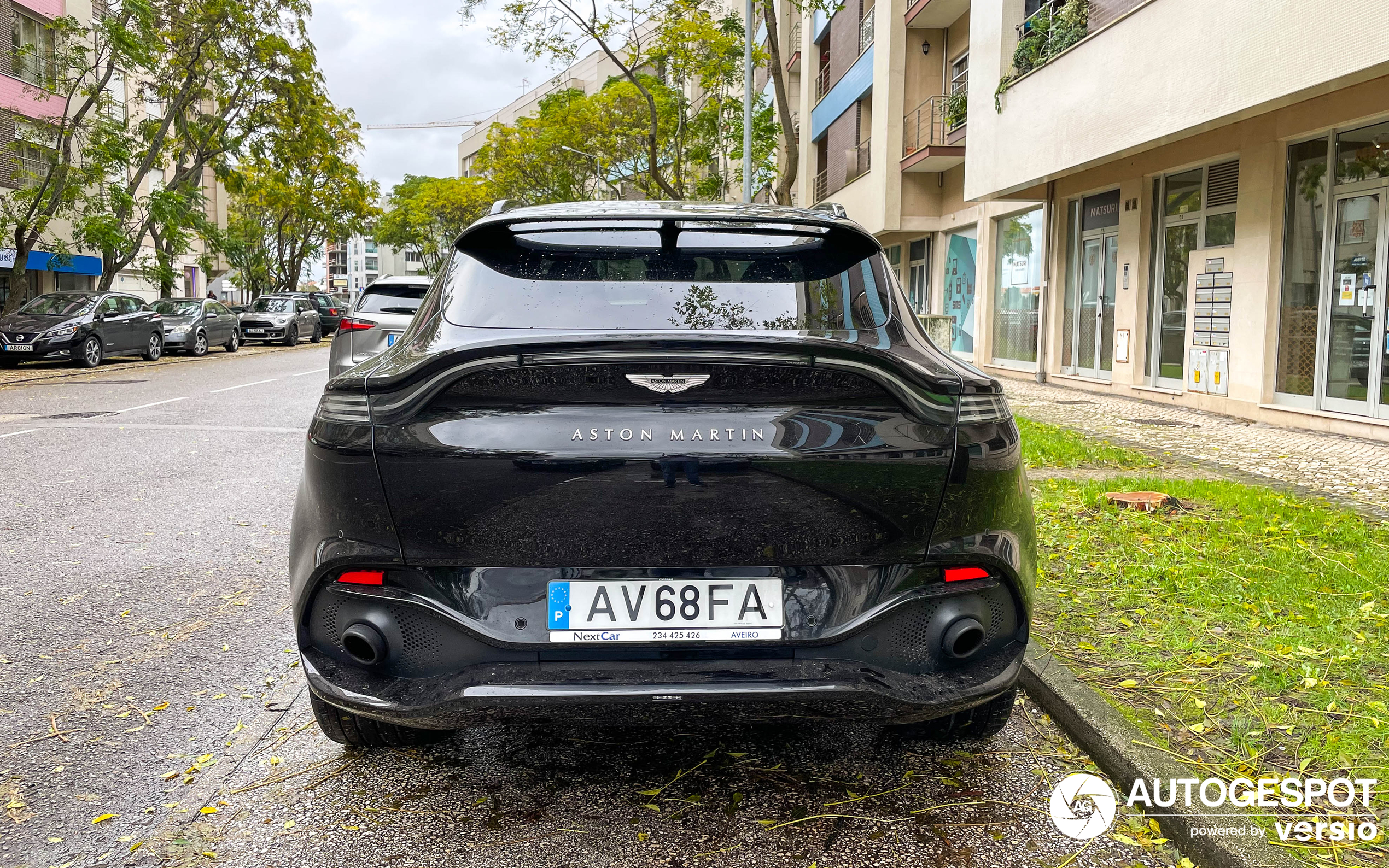 O Investigation of static buckling and bending of nanoplates