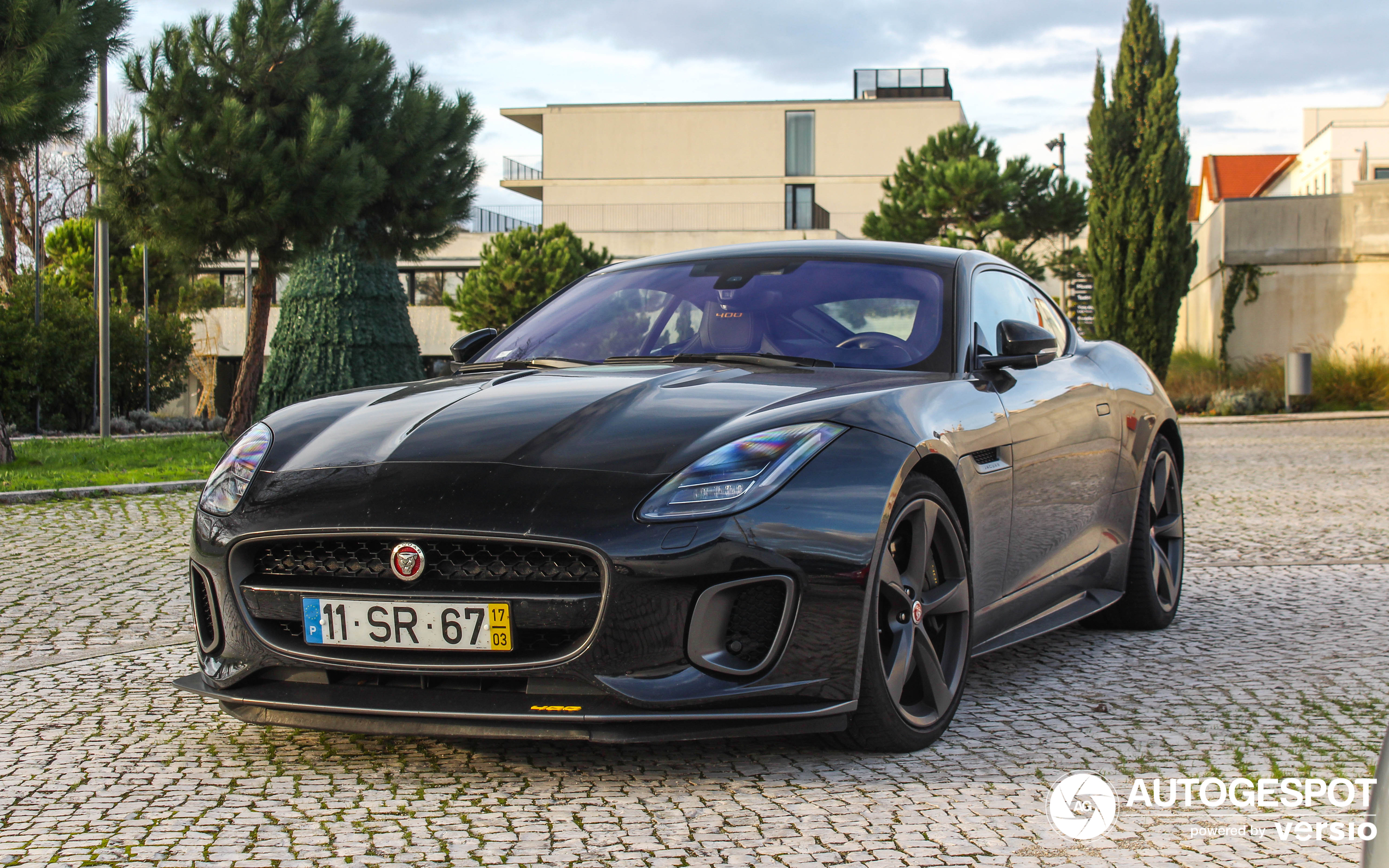 Jaguar F-TYPE 400 Sport Coupé