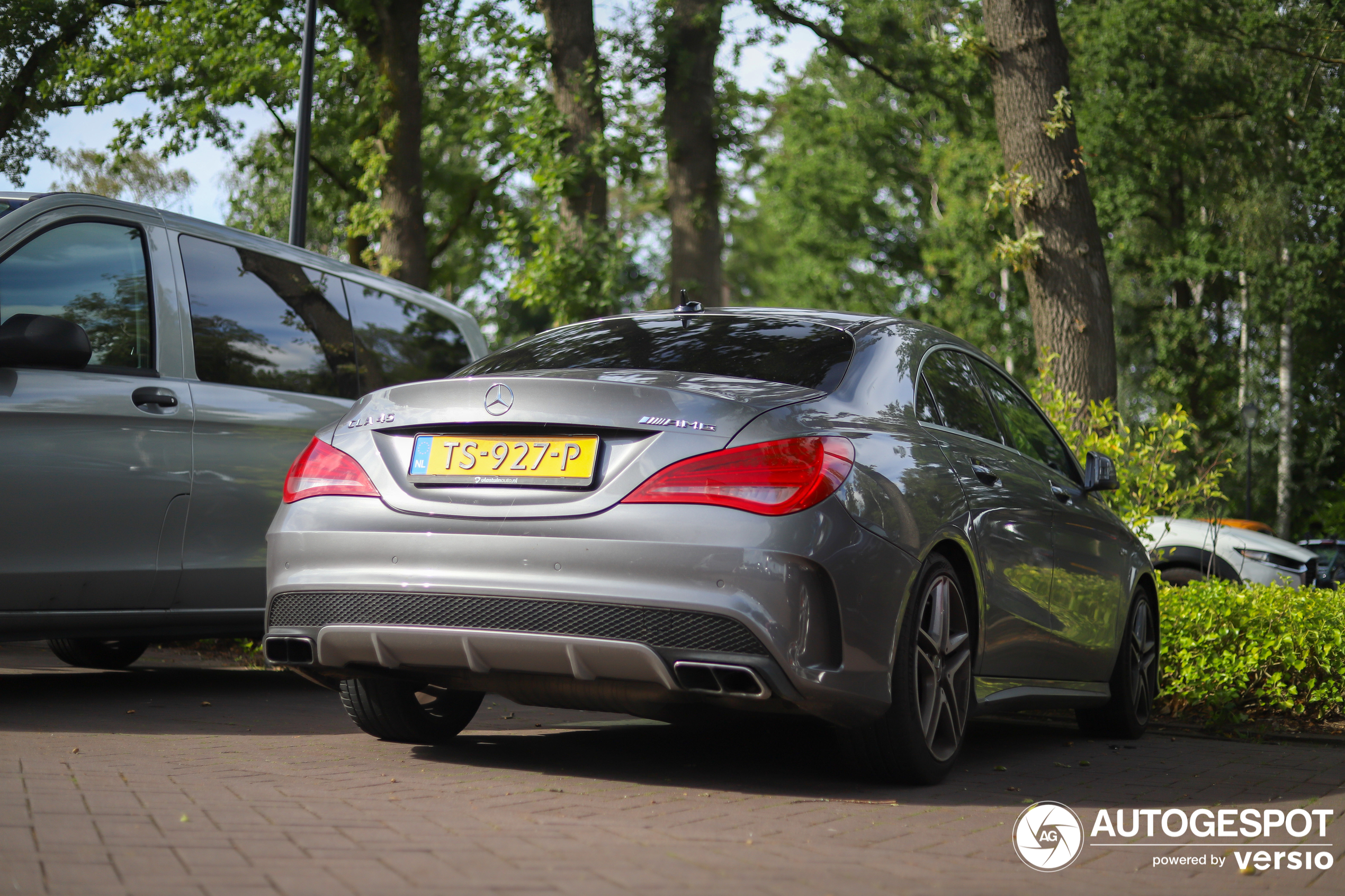 Mercedes-Benz CLA 45 AMG C117