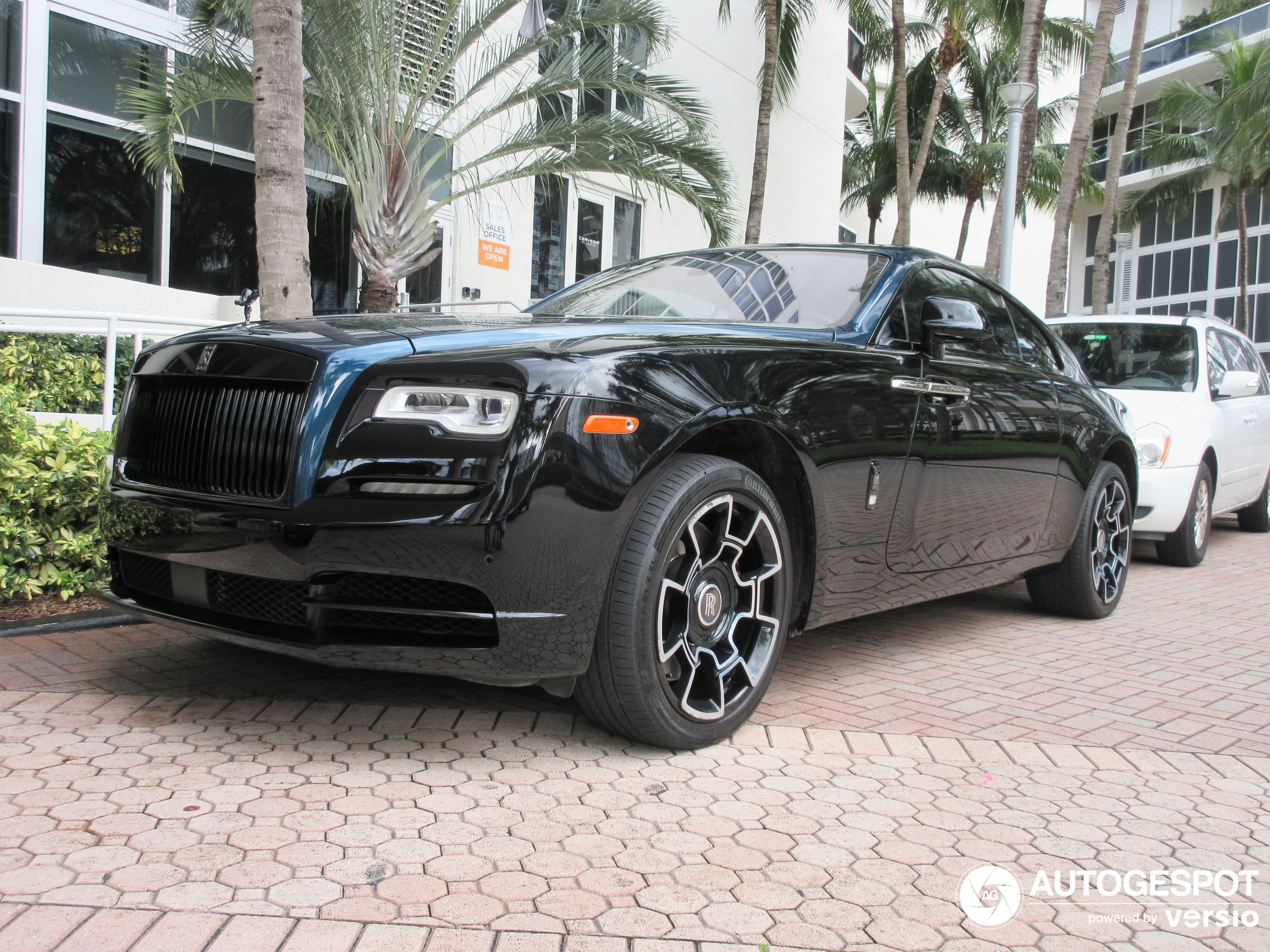 Rolls-Royce Wraith Black Badge Adamas Collection