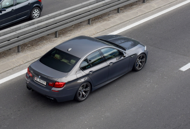 BMW M5 F10 2011