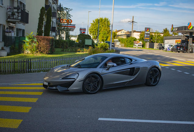 McLaren 570S