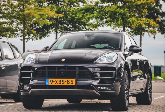 Porsche 95B Macan Turbo